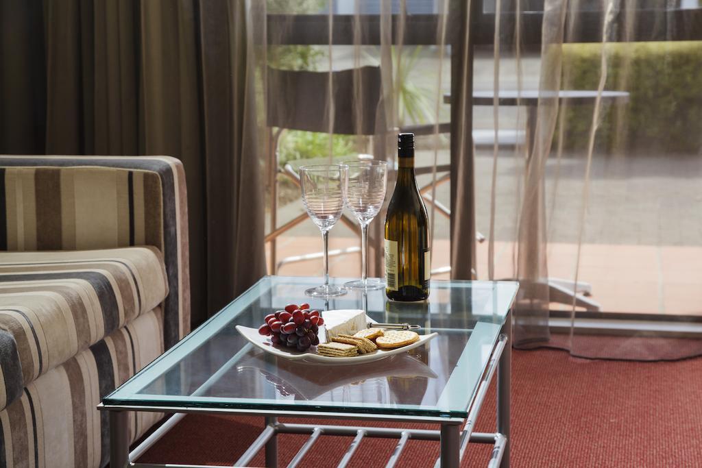 נאפייר Fairley Motor Lodge מראה חיצוני תמונה