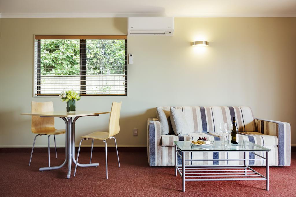 נאפייר Fairley Motor Lodge מראה חיצוני תמונה